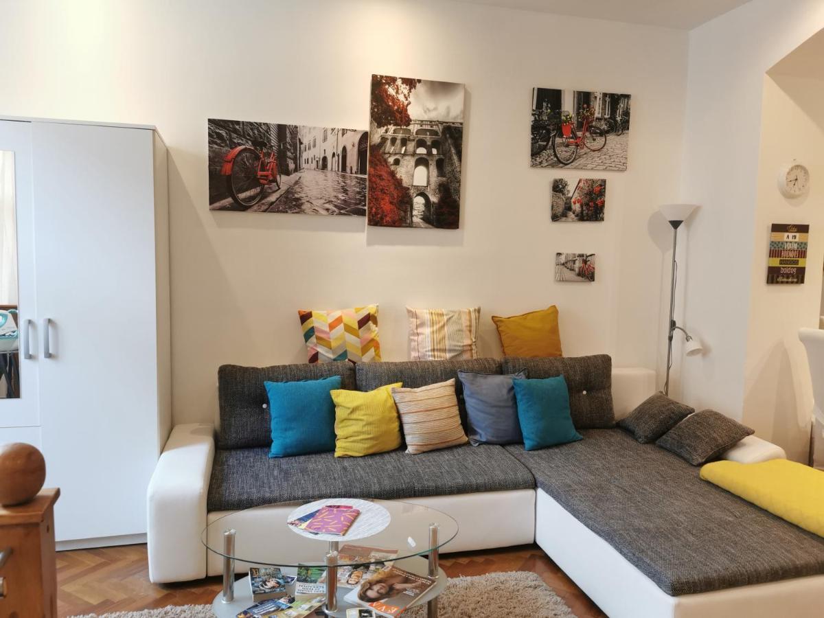Székesfehérvár Patrik Apartman מראה חיצוני תמונה